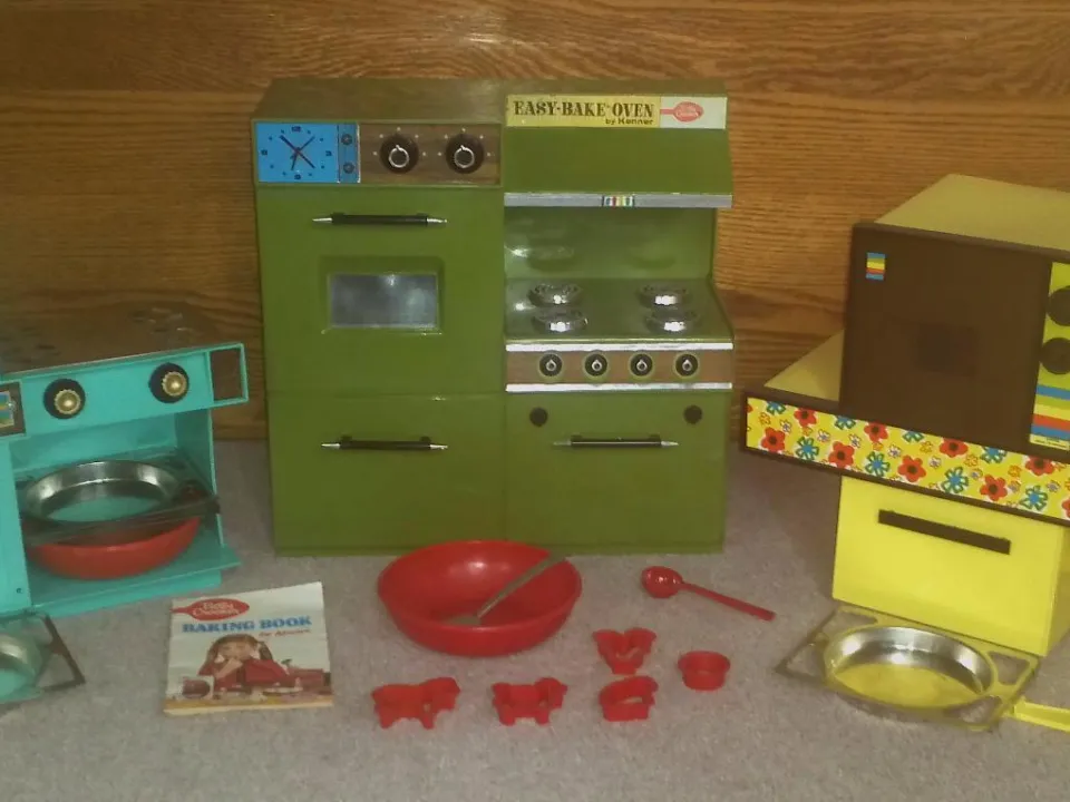 Photo for Kenner Easy-Bake Oven (1963)